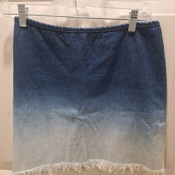 V-Nus Jean Mini Skirt Size Small/Med Vintage - Picture 3 of 6